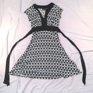 Connected Apparel - Black and White Tie Back Shift Dress with Polkadots